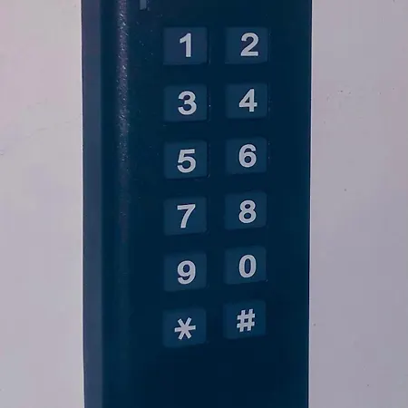 San Donato - Grazioso Moderno Monolocale - 600 M Metro Principi D'acaja 아파트 *