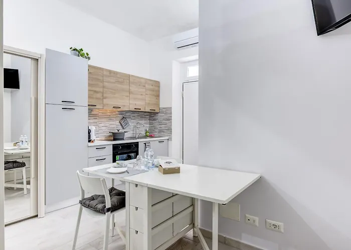 San Donato - Grazioso Moderno Monolocale - 600 M Metro Principi D'acaja * Turín