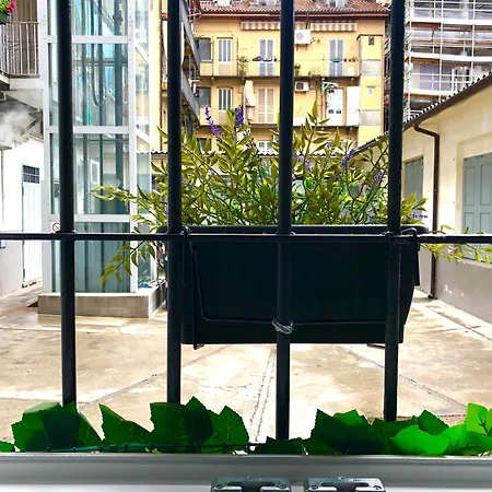 San Donato - Grazioso Moderno Monolocale - 600 M Metro Principi D'acaja Апартаменты *