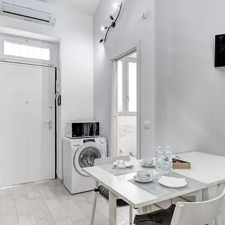 San Donato - Grazioso Moderno Monolocale - 600 M Metro Principi D'acaja