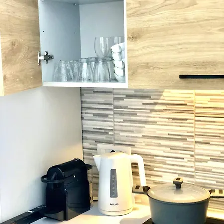 San Donato - Grazioso Moderno Monolocale - 600 M Metro Principi D'acaja