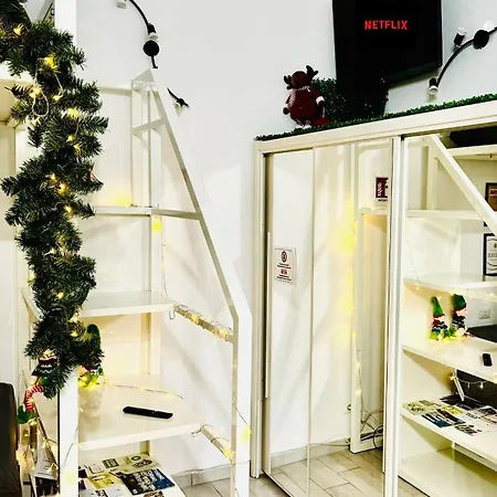 San Donato - Grazioso Moderno Monolocale - 600 M Metro Principi D'acaja